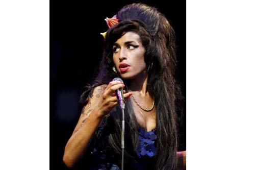 El vodka mató a la cantante Amy Winehouse