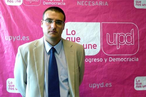 UPyD, pide la ?instalación de paradas de bus escolar"