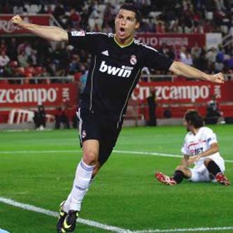 Cristiano se da un festín en el Pizjuán