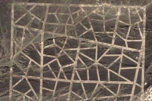 Develan misterio de imágenes de GoogleMaps en desierto chino