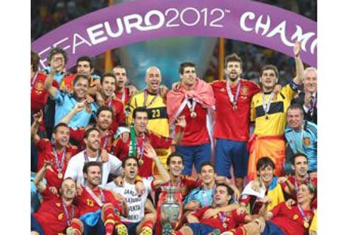 España entra en la leyenda del fútbol mundial