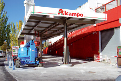 Gasolinera detrás del C.C. La Vega