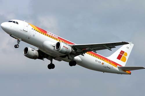 Iberia afronta hoy su segundo día de huelga