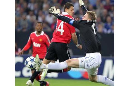 El United no permite ningún jolgorio al Schalke