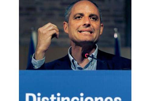 El Partido Popular arrasa y el PSOE termina estrellándose