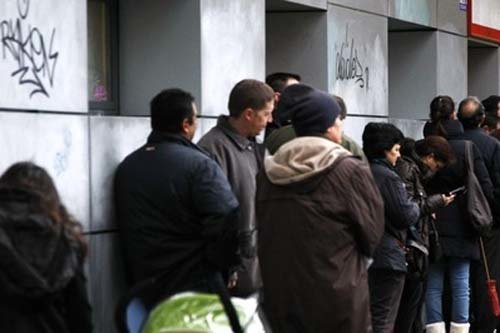El paro supera los 4,7 millones al aumentar en febrero