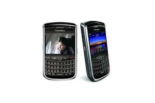 RIM lucha por recuperar servicio de Blackberry en el mundo