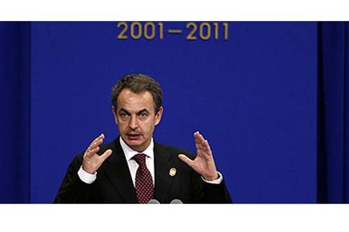 Zapatero a Rajoy en el Parlamento: "Hoy es 23-F"