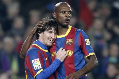 El jugador del Barça, Eric Abidal, operado con éxito
