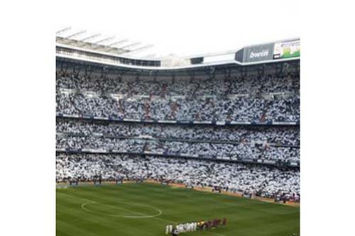 Llamamiento de los jugadores: "Ir de blanco a Mestalla"