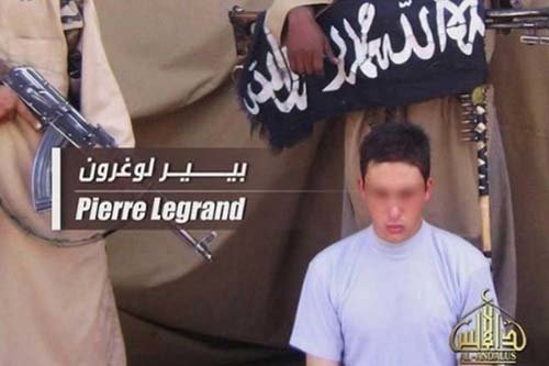 Al Qaeda en el Magreb difunde un vídeo de los rehenes galos