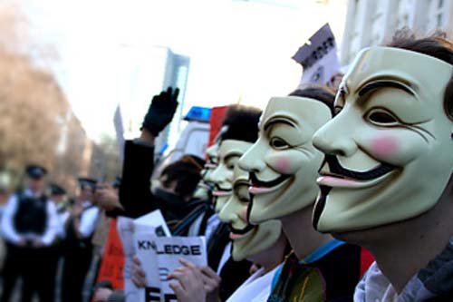El ataque a Facebook divide a los Anonymous