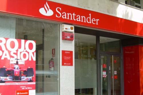 Un banco deja 30.000 euros en la papelera y desaparecen