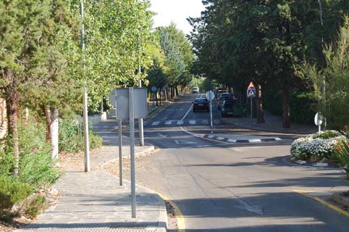 No habrá sentido único en las calles Azalea y Begonia