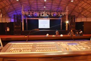 El centro municipal La Esfera tiene nuevo escenario