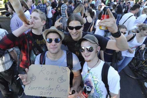 Alemania, 'desbordada' por las 'quedadas' en Facebook