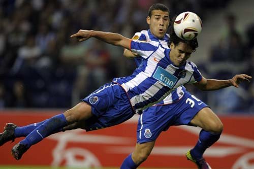 Falcao arrasa al Villarreal en O Dragao