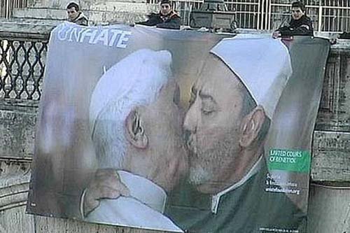 Benetton vuelve a la carga con el beso del Papa y un imán