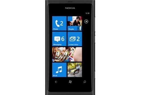 Nokia Lumia 800 tiene un diseño industrial y minimalista