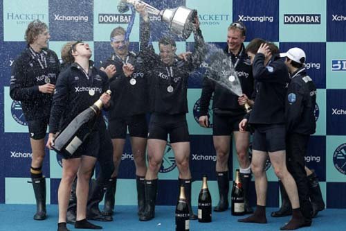 Oxford aplasta a Cambridge con solvencia