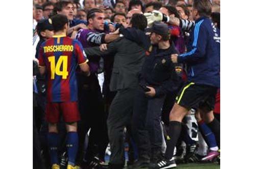 Stark se carga el Clásico de Champions League