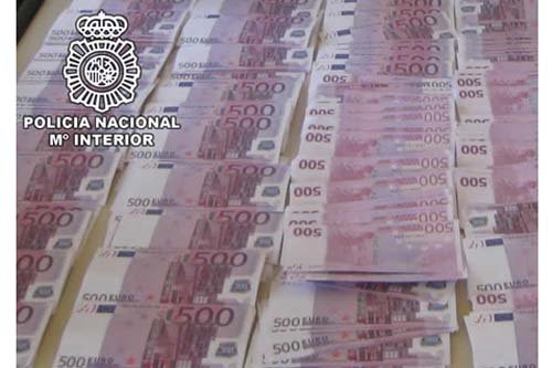 Cae una trama que estafó un millón de euros