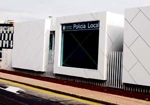 La base policial del distrito sí tiene policías por las noches
