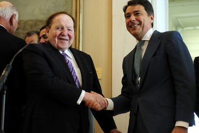 Sheldon Adelson con el Presidente de la CAM