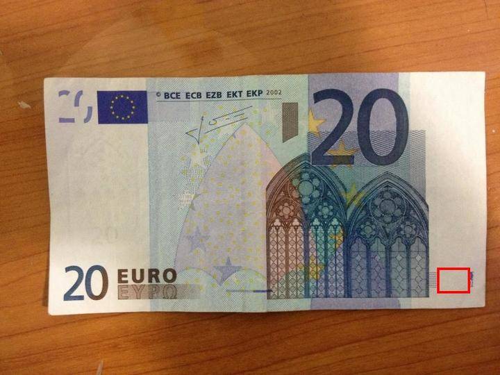 Cuidado con los billetes falsos