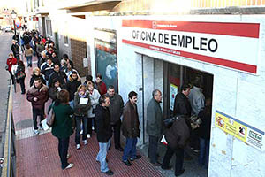 699 personas encuentran trabajo