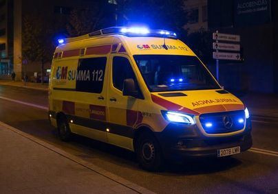 Herido grave un joven tras caer desde 8 metros en la calle de la Mina de Alcobendas