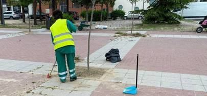 Alcobendas contrata a parados mayores de 50 para acondicionar las calles ante la desescalada