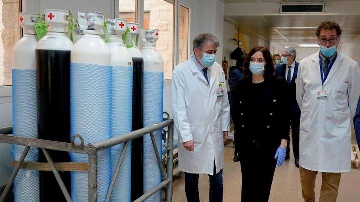 La Comunidad de Madrid prorroga hasta diciembre a los 10.000 sanitarios contratados por la crisis del coronavirus