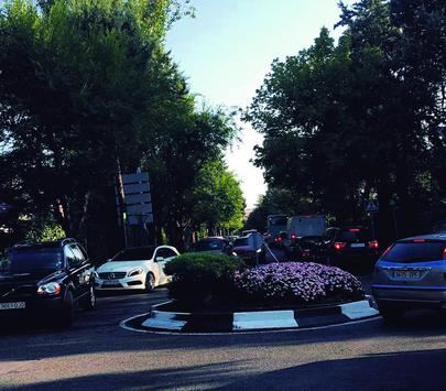 Comienza la actividad en los colegios y vuelven los "interminables" atascos