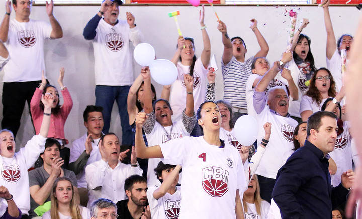 Dura derrota del baloncesto femenino