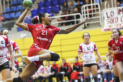 Primera de las tres finales para las chicas del Helvetia Balonmano Alcobendas