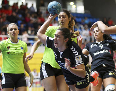 Nueva cita de las chicas del Helvetia en la Challenge Cup