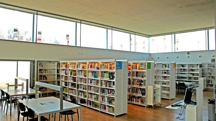 Las bibliotecas municipales de Madrid donan 1.000 libros para los pacientes del hospital de IFEMA