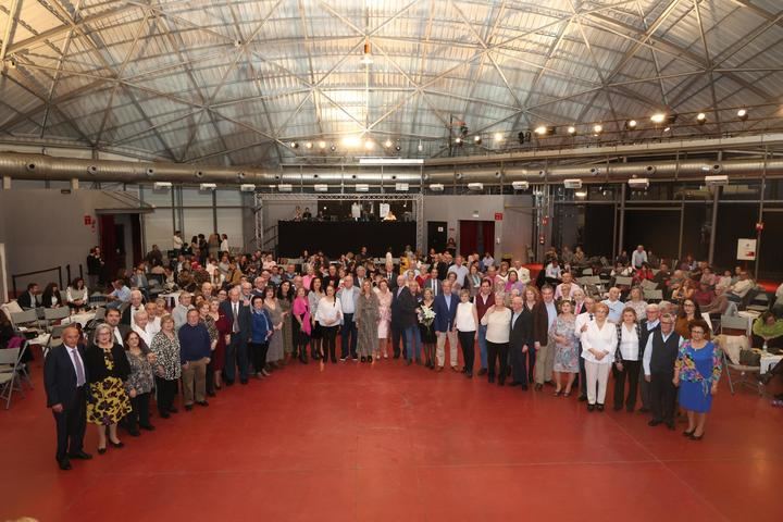 Homenaje a 38 parejas por sus bodas de oro