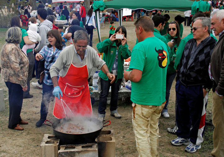 Concurso de Calderetas, Migas y Repostería el 2 de mayo en Sanse