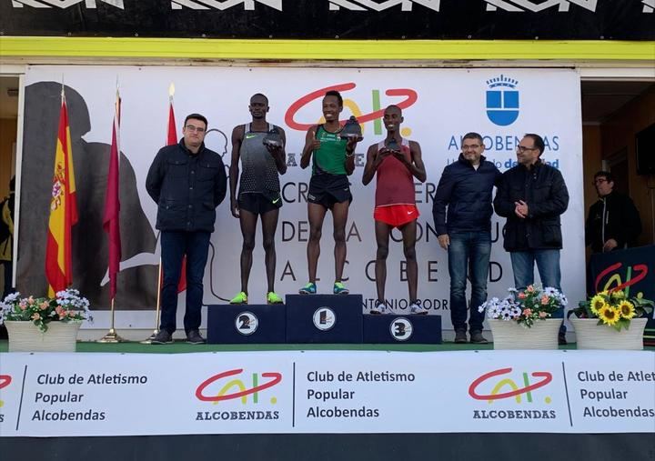 Victorias de Ndikumwenayo y Cherono en el Cross de la Constitución de Alcobendas