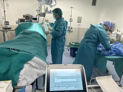 El Hospital público Infanta Sofía comienza a implantar desfibriladores automáticos