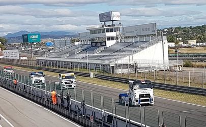 Ejemplar comportamiento del público en la Carrera de Camiones