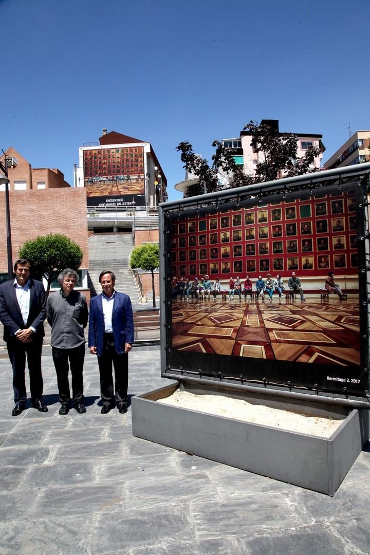 José Manuel Ballester expone su obra en el Bulevar Salvador Allende