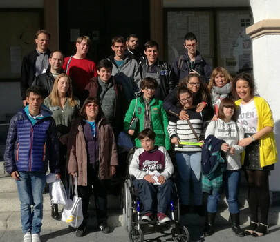 Alumnos de la Asociación Envera visitan el Ayuntamiento de Sanse
