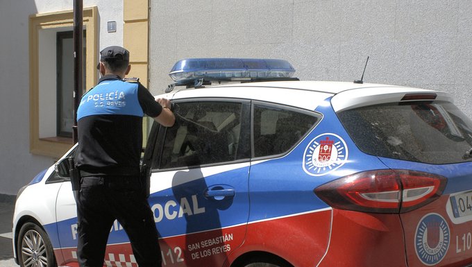La Policía Local de Sanse detiene a una organización que atracaba farmacias en el norte de Madrid