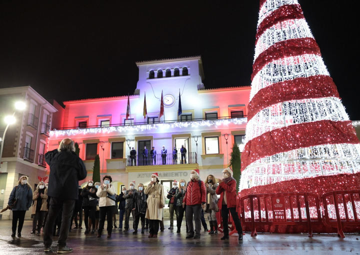 Sanse amplía este año el alumbrado navideño a más calles de la ciudad