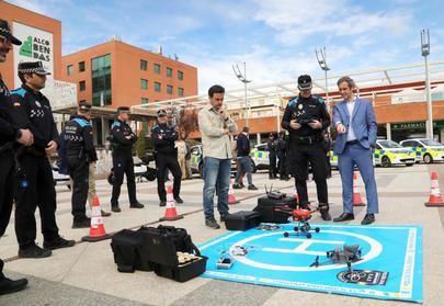 La Policía Local de Alcobendas, la primera en la CM en utilizar equipamiento sostenible