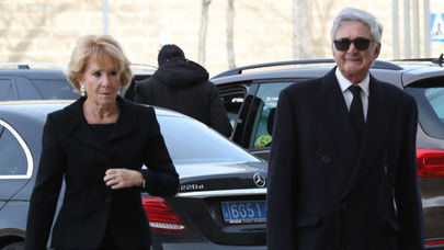 Esperanza Aguirre y su marido dan positivo por coronavirus: ingresados en un hospital de Madrid