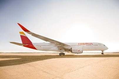 Iberia anuncia un Erte para tres meses y reducirá sus vuelos al mínimo